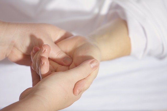Gesunde Hände Ergotherapie Akkupressur Training
